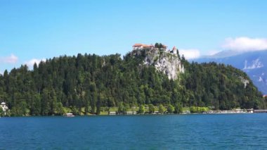 Bled Gölü Slovenya yukarıda eski ortaçağ kalesi