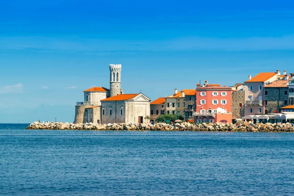 Piran, prachtige middeleeuwse stad op Slovenië Adriatische kust — Stockfoto