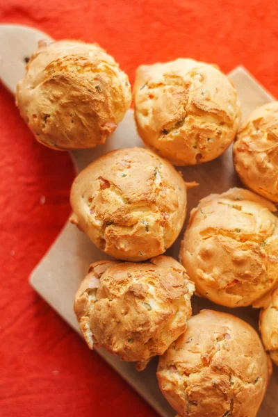 Lezzetli ev yapımı tuzlu kek