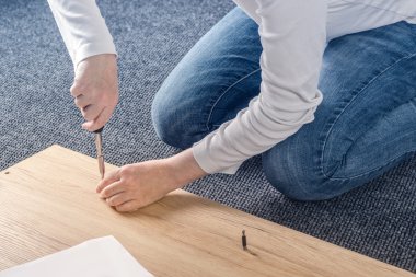 Woan el tornavida ile evde, mobilya montajı