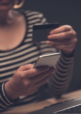 Smartphone uygulaması ile online alışveriş