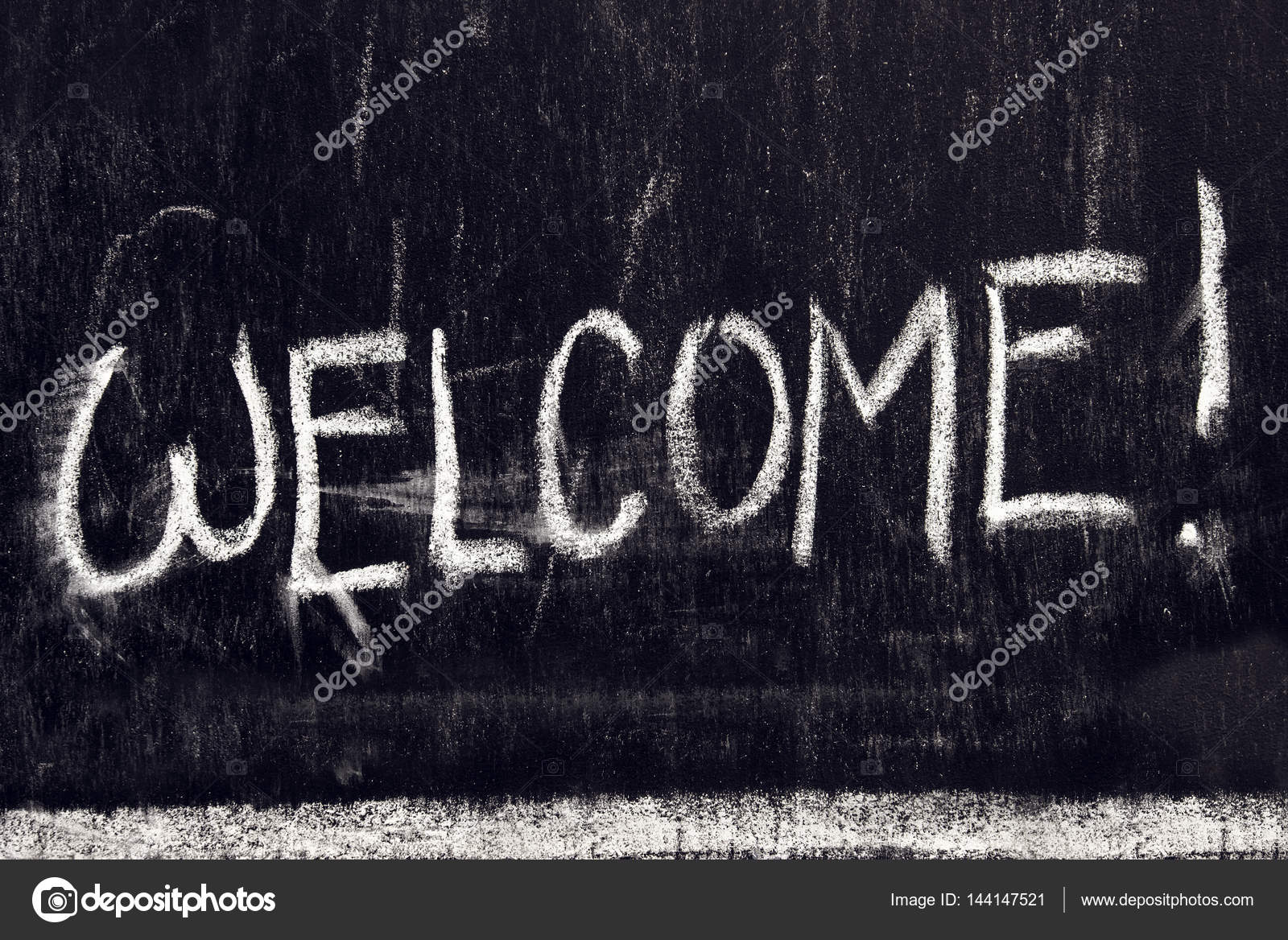 Mensagem de boas-vindas manuscrita no quadro — Foto © stevanovicigor  #144147521, image size:1600x1168