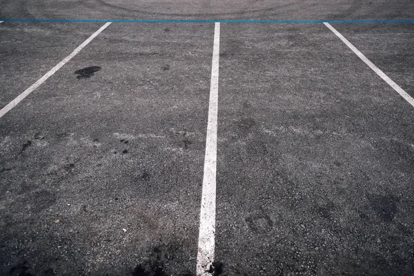 Empty parking lot space for cars — Stock Photo, Image