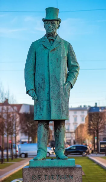 Statue of Tietgen at Sankt Annae plads in Copenhagen — Stock Photo, Image