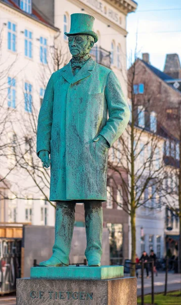 Statue of Tietgen at Sankt Annae plads in Copenhagen — Stock Photo, Image