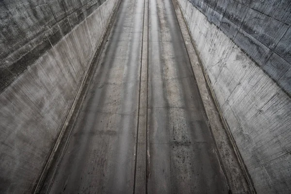 Bir yeraltı araba garaj giriş havadan görünümü — Stok fotoğraf