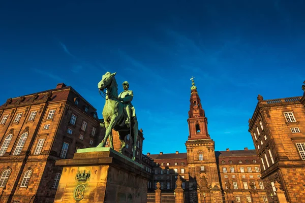 Reiterstandbild des Königs Christian des 9. Kopenhagener Marktes — Stockfoto