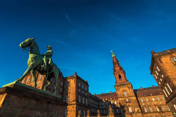 Jezdecká socha krále Christiana 9. Kodaň Dánsko — Stock fotografie