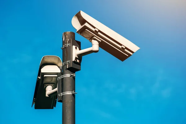 Cámara CCTV, vigilancia electrónica antiterrorista de la era moderna — Foto de Stock
