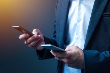Senkronizasyon ve yedekleme verileri iki cep telefonları