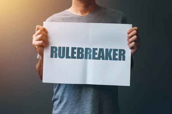 RuleBreaker attityd, person som ömsom regler — Stockfoto