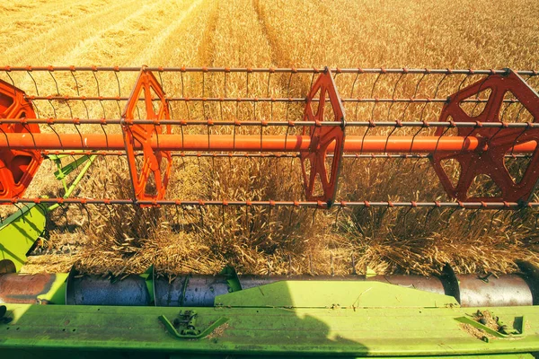 Hasat reel çiftçiler pov üzerinden döner birleştirmek — Stok fotoğraf