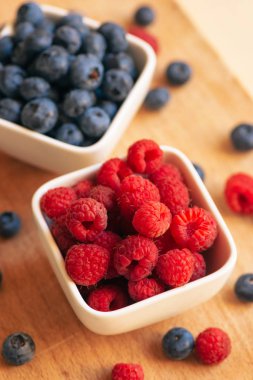 yaban mersini ve ahududu