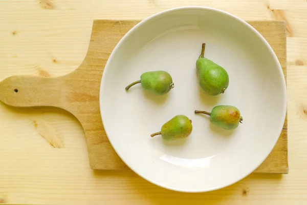 Pears on plate — Stock Photo, Image