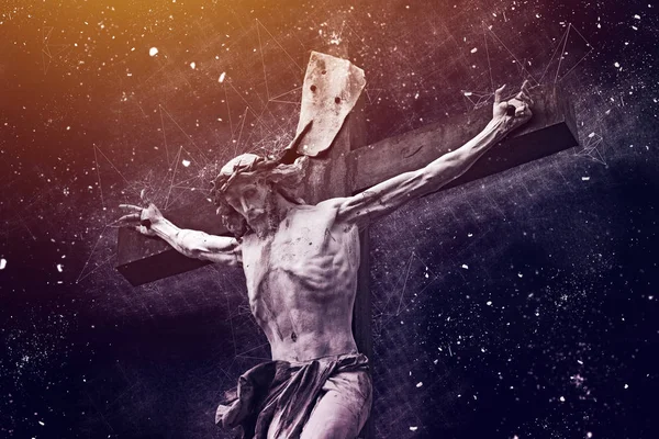 Croce cristiana con statua di Gesù Cristo — Foto Stock