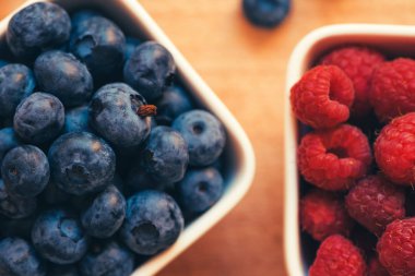 yaban mersini ve ahududu