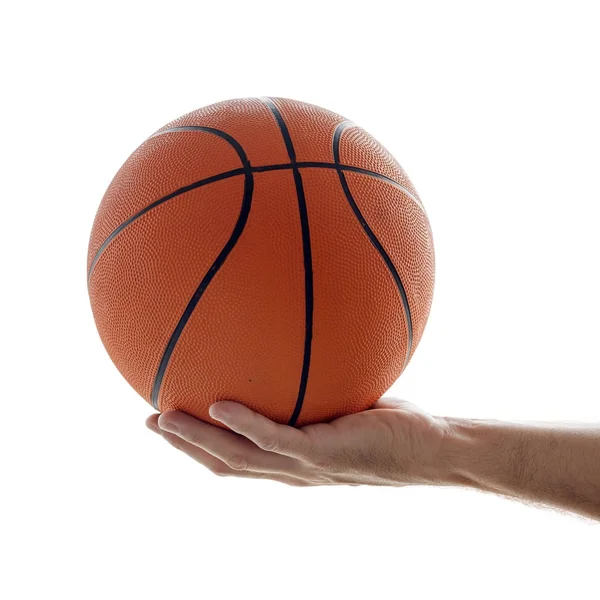 Homem segurando basquete — Fotografia de Stock