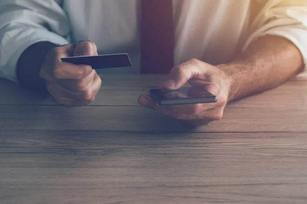 Credit card and mobile payment — Stock Photo, Image