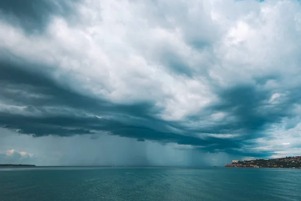 Stormu sky with clouds over Portoroz seascape — Stock Photo, Image