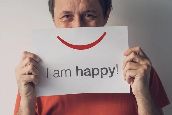 Lyckligt leende man, verkliga människor porträtt — Stockfoto