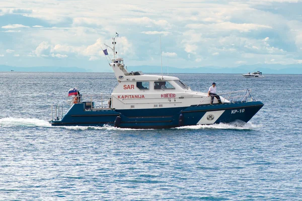 Bateau de la police slovène garde-côtes — Photo