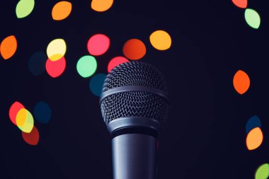 Sahne Alanı'nda ses mikrofon