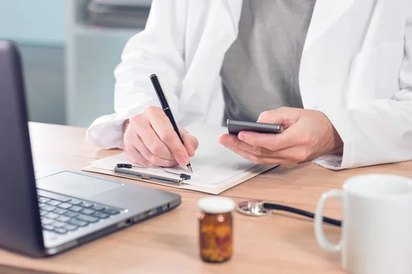 Moderne technologie in de gezondheidszorg en geneeskunde — Stockfoto