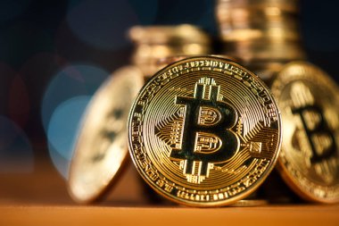 Yığılmış bitcoin sütunlar