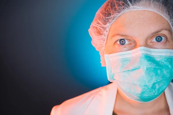 Portrait of female healthcare worker — Stock Photo, Image