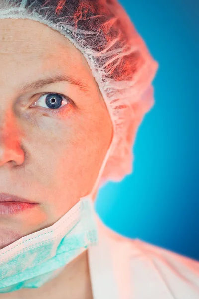 Портрет жінки-анестезіолога — стокове фото