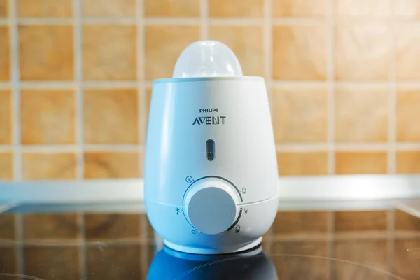 Philips Avent calentador de leche para bebés — Foto de Stock