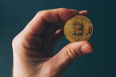 Bitcoin cryptocurrency elinde
