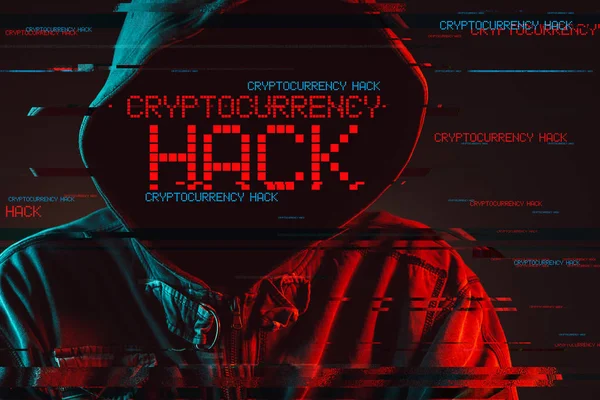 Cryptocurrency 해킹 개념 익명 모자 쓴 남자 사람과 — 스톡 사진