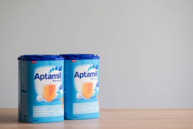 Aptamil toz süt yeni doğan