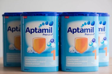 Aptamil toz süt yeni doğan