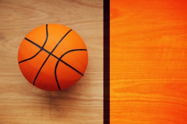 Basketbol topu mahkeme katta