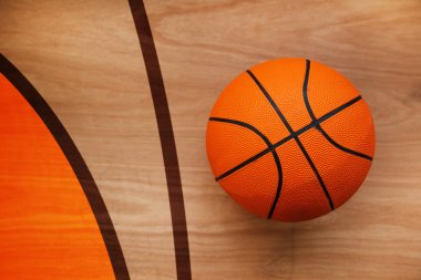 Basketbol topu mahkeme katta