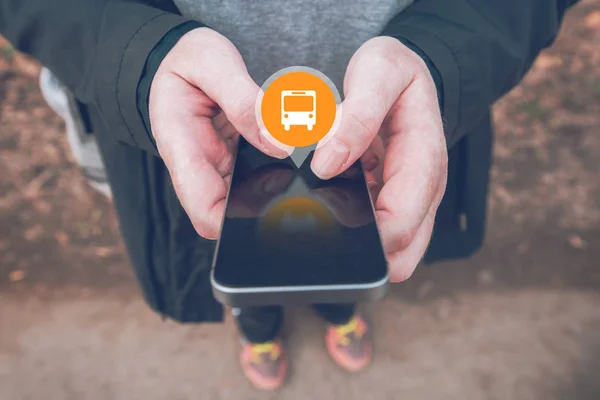 Vásárlás elektronikus buszjegy smartphone app — Stock Fotó