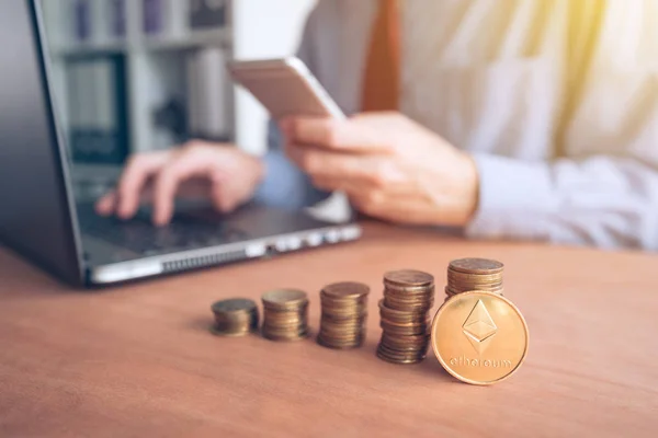 Ethereum cryptocurrency trader — Stock Photo, Image