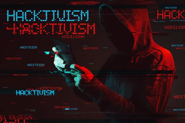 Hacktivismus-Konzept mit gesichtsloser männlicher Person mit Kapuze — Stockfoto