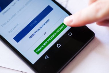 Ceate Facebook hesabı üzerinde hareket eden app akıllı telefonlar için
