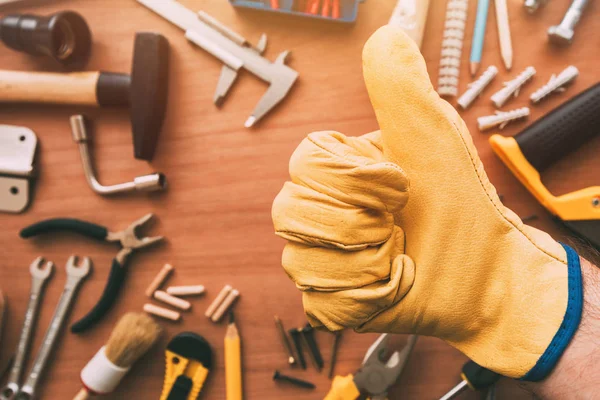 Maintenance Handyman Gesturing Thumb Approval Hand Sign Work Desk Diy — Stock Photo, Image