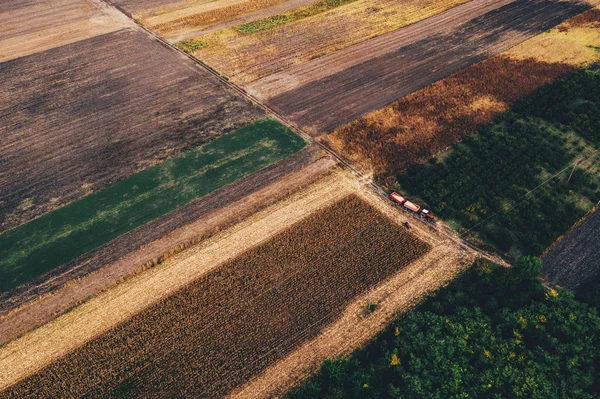 Вид с воздуха, декорации для сбора кукурузы — стоковое фото