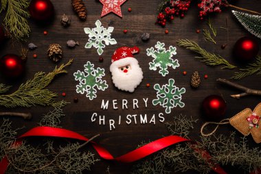 Mutlu noel mesajları düzgünce uzandı