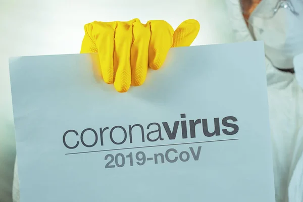 Coronavirus uyarı kağıdı pankartı — Stok fotoğraf