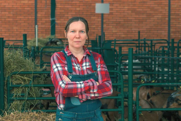 Female Farmer Posing Goat Farm Front Goatpen — Stock Photo, Image