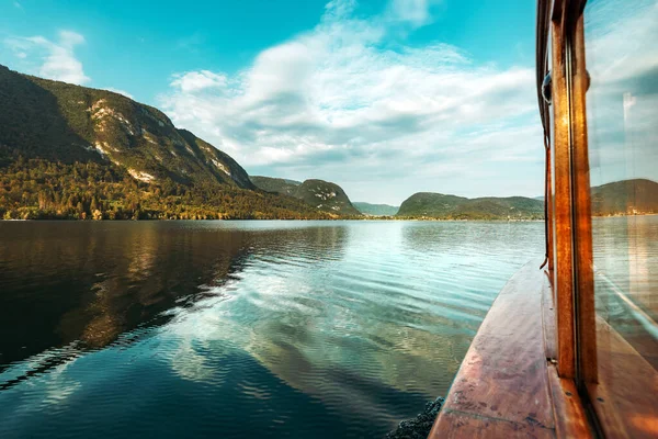 Navegar Lago Bohinj Verano Famoso Destino Viaje Parque Nacional Eslovenia —  Fotos de Stock