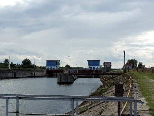 Canale Mar Bianco-Baltico, porta numero due. Povenets, Carelia — Foto Stock