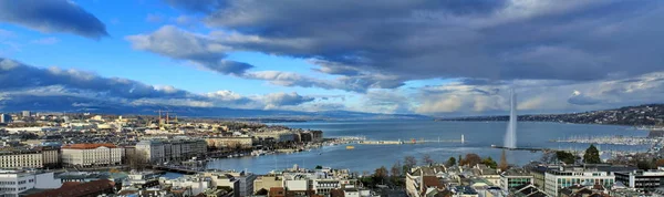 Cenevre ve su jeti üzerinden muhteşem görünüm — Stok fotoğraf