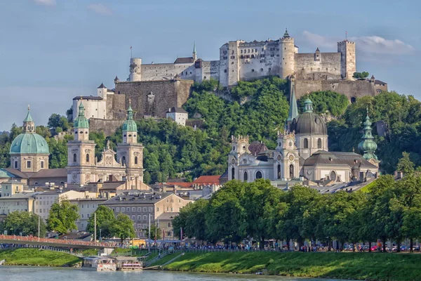 Zeer mooi uitzicht op de stad Salzburg in Oostenrijk — Stockfoto